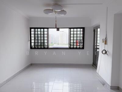 For Sale - 448 Hougang Avenue 10