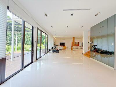 For Sale - Westlake Avenue