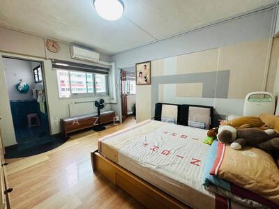 For Sale - 406 Jurong West Street 42