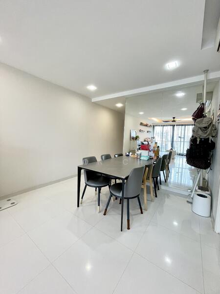 Spacious 6 to even 10 Seater Dining Area