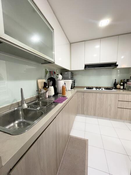 Well-Layout & Ventilated Kitchen