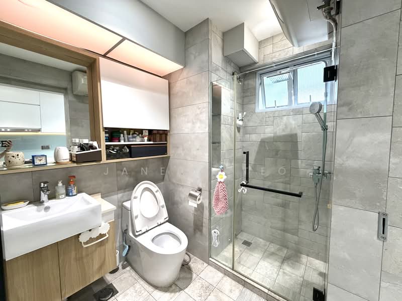 410C Fernvale Road HDB Flat For Sale at S$ 698,000 | PropertyGuru Singapore - Bathroom