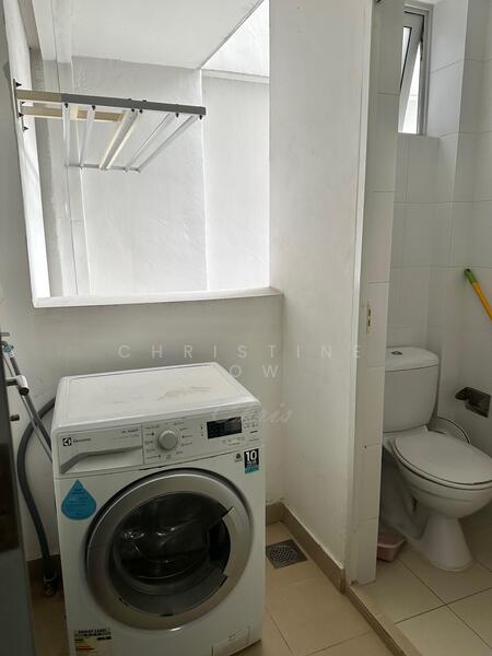 Yard & Helper's Bath