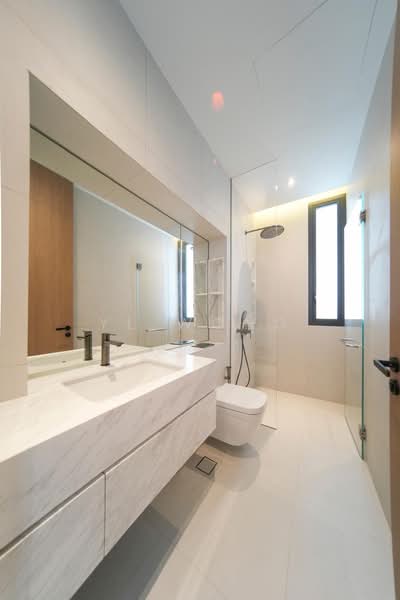 Holland Grove Area, Brand New Detached Detached House For Sale at S$ 18,800,000 | PropertyGuru Singapore - Bathroom