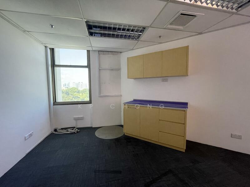 Peninsula Plaza, 111 North Bridge Road, 1,486 sqft, Office For Rent, by KP Chong, 60204980 - CommercialGuru.com.sg