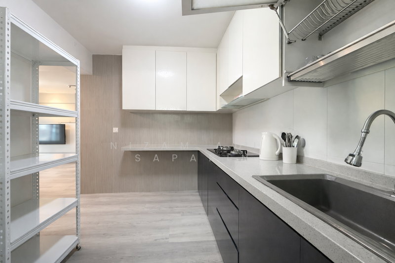 316D Punggol Way HDB Flat For Sale at S$ 698,000 | PropertyGuru Singapore - Kitchen