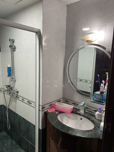 Westmere, 71 Jurong East Street 13, Room Rental, 106 sqft, Condominium For Rent, by Ken Ho Kian Hwa, 60205081 - Bathroom - PropertyGuru.com.sg