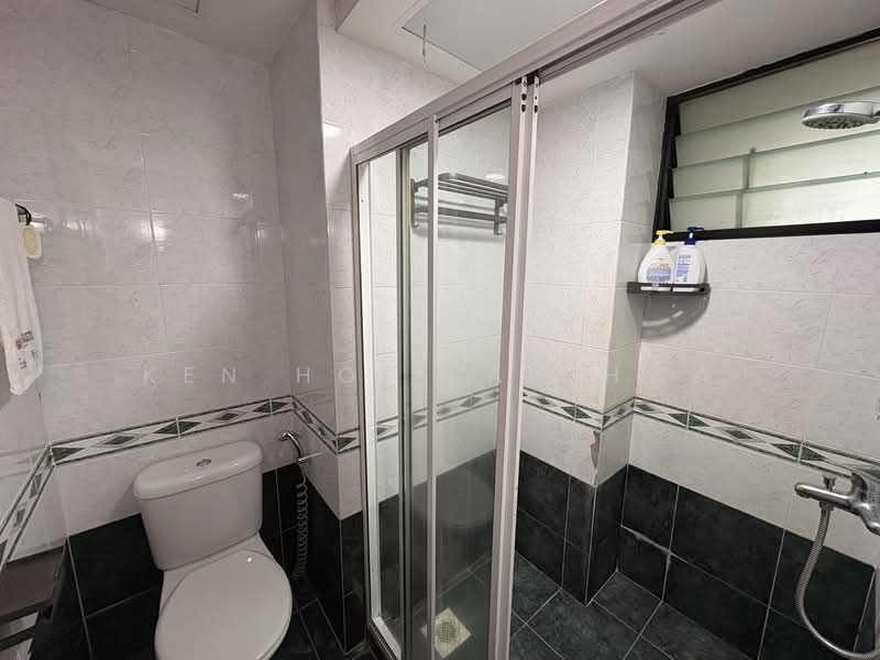 Westmere, 71 Jurong East Street 13, Room Rental, 130 sqft, Condominium For Rent, by Ken Ho Kian Hwa, 60205081 - Bathroom - PropertyGuru.com.sg