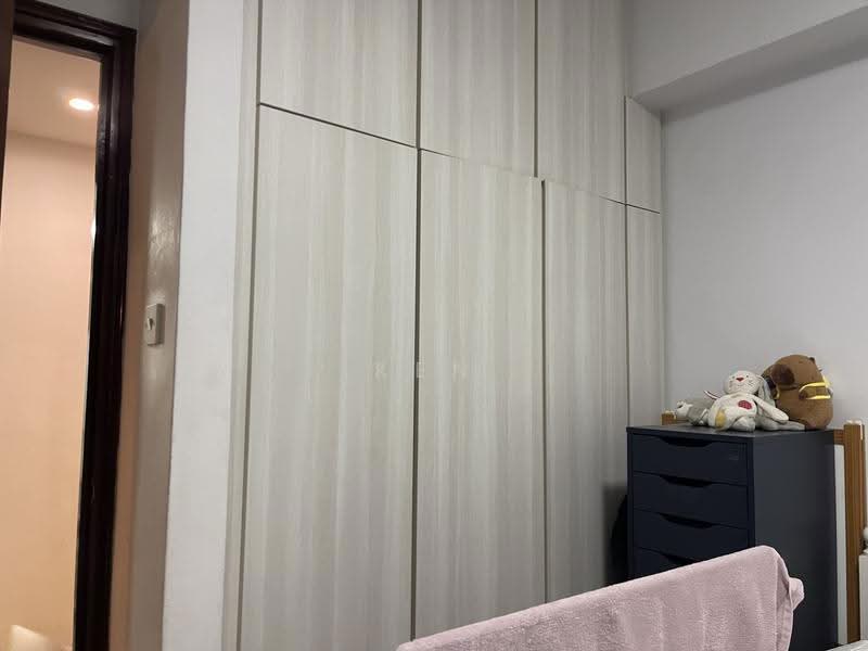 Westmere, 71 Jurong East Street 13, Boon Lay / Jurong / Tuas, Room Rental, 200 sqft, Condominium For Rent, by Ken Ho Kian Hwa, 60205081 - Interior wardrobe 3 - PropertyGuru.com.sg