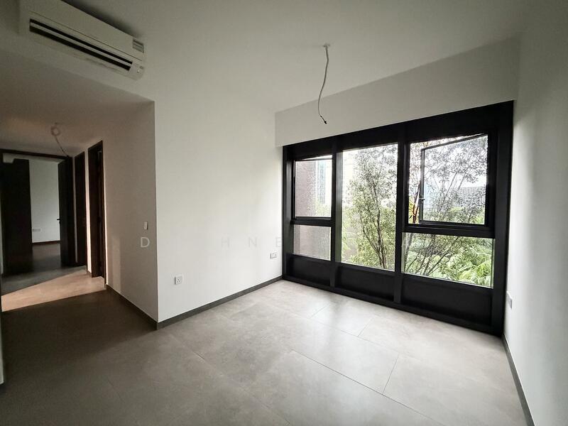 LIVING AREA : UNBLOCK GREENERY VIEW!