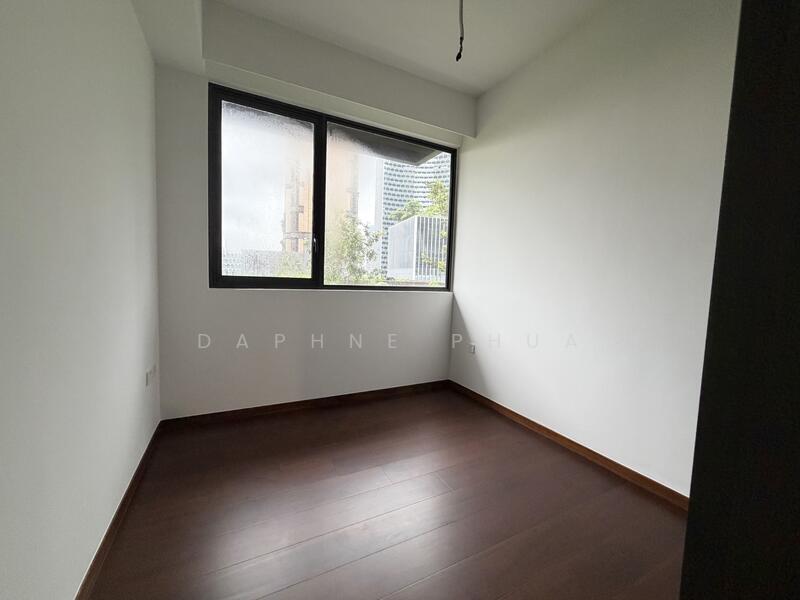 ALL BEDROOMS CAN FIT A QUEEN KING BED