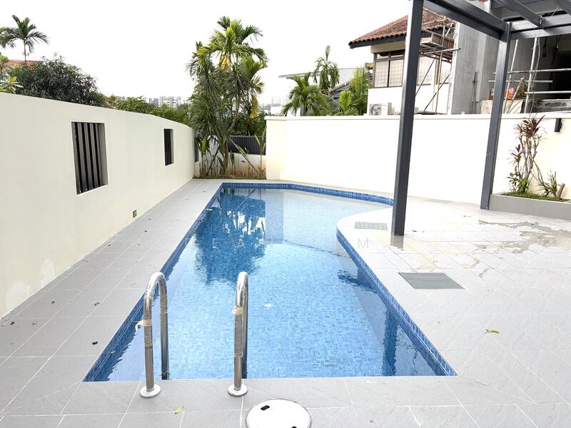 For Sale - ⭐️⭐️LANDED7772@ 3.5 Storey Semi-detached best buy. Brand New