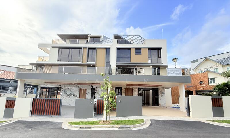 For Sale - ⭐️⭐️LANDED7772@ 3.5 Storey Semi-detached best buy. Brand New