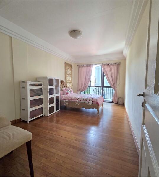 For Sale - Eastwood Park