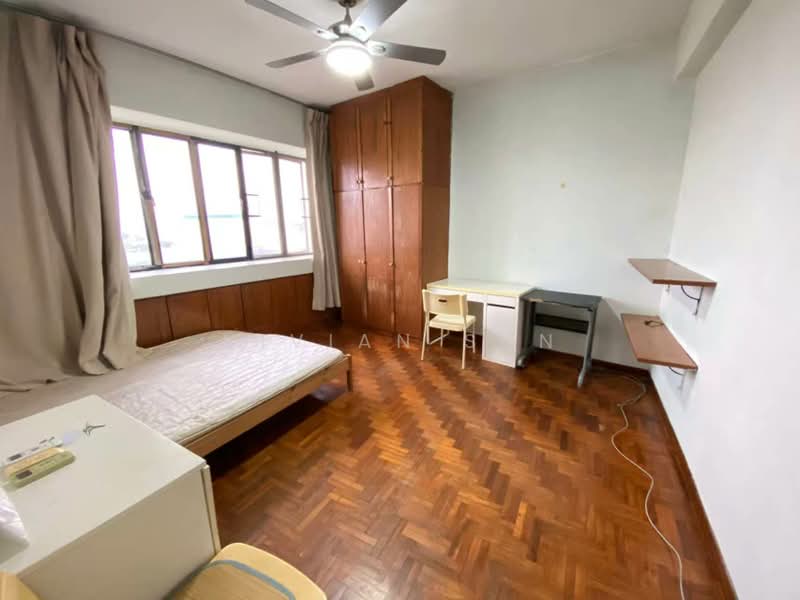 Lakepoint Condo, 2 Lakepoint Drive, Room Rental, 250 sqft, Condominium For Rent, by Vivian Sun, 60205401 - Bedroom - PropertyGuru.com.sg