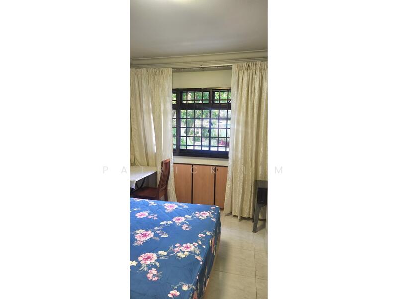 Windy bedroom with greeny view