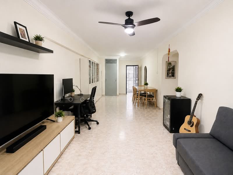 291E Bukit Batok Street 24, 291E Bukit Batok Street 24, 3 Bedrooms, 1,108 sqft, HDB Flat For Sale, by Jocelyn Tan, 60205547 - Living Room - PropertyGuru.com.sg
