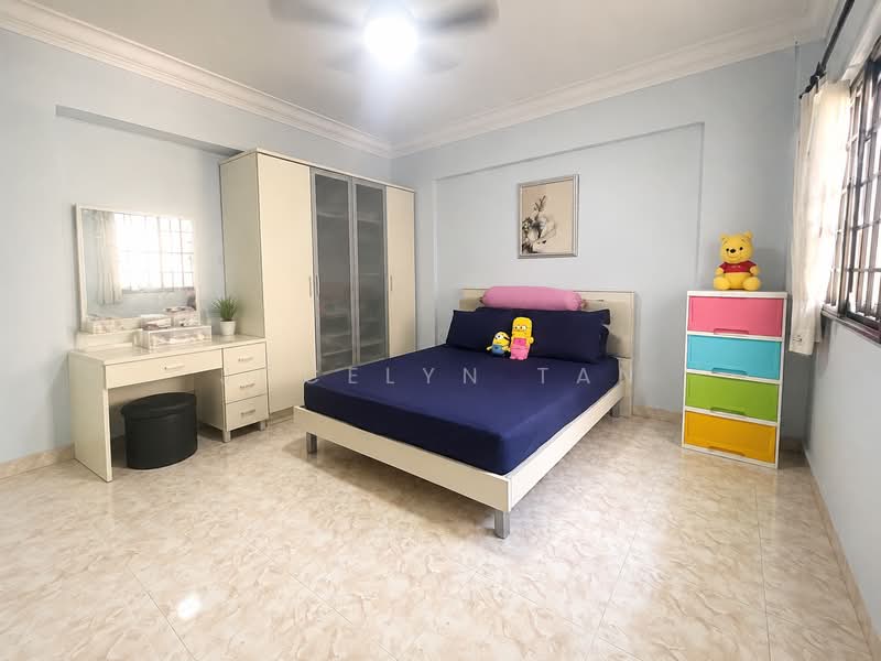 291E Bukit Batok Street 24, 291E Bukit Batok Street 24, 3 Bedrooms, 1,108 sqft, HDB Flat For Sale, by Jocelyn Tan, 60205547 - Master Bedroom - PropertyGuru.com.sg