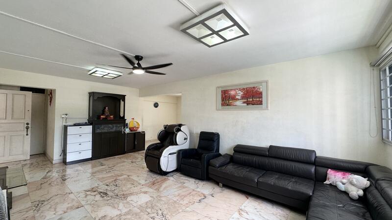 Blk 124 Paya Lebar Way, 5 Room For Sale