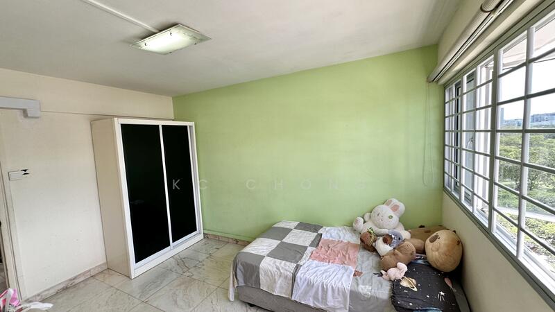 Blk 124 Paya Lebar Way, 5 Room For Sale