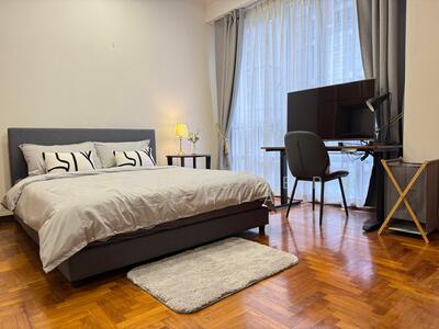 For Rent - UE Square