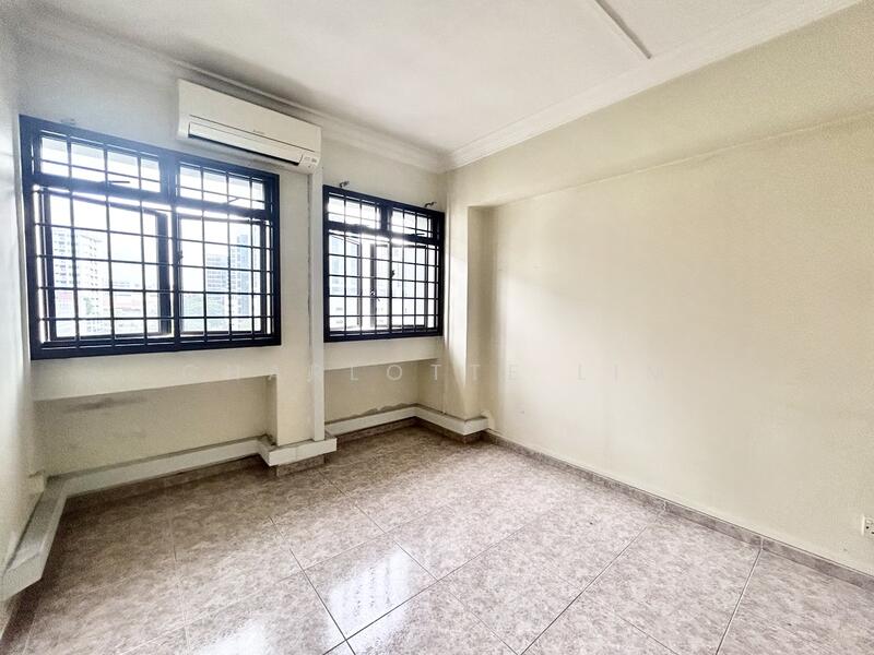 For Sale - 950 Hougang Street 91