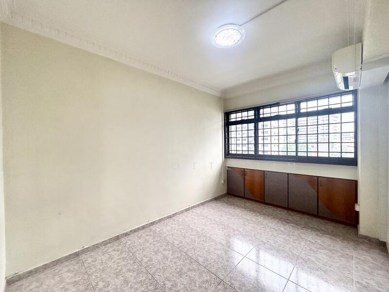 For Sale - 950 Hougang Street 91