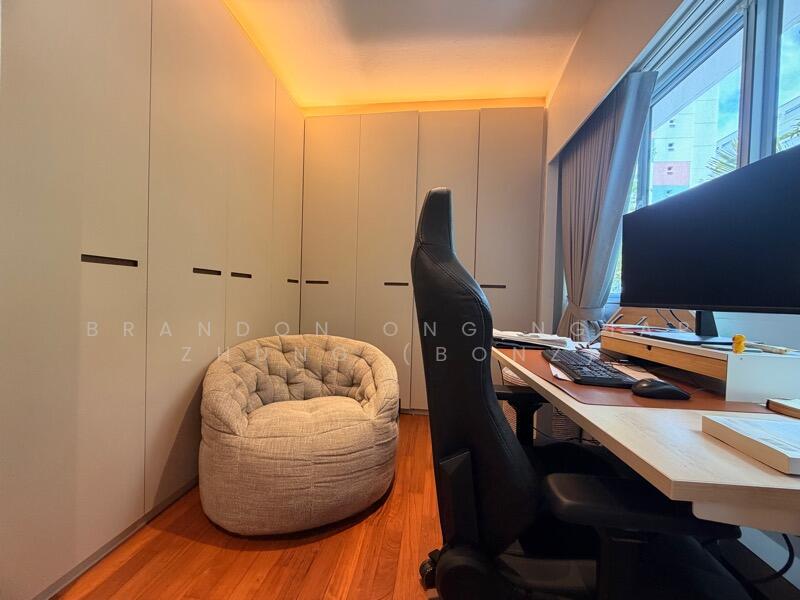 Master Bedroom - built in wardrobe