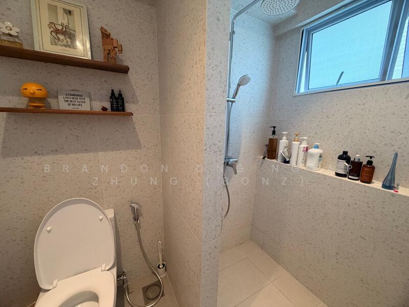 Master Bedroom - Ensuite Toilet