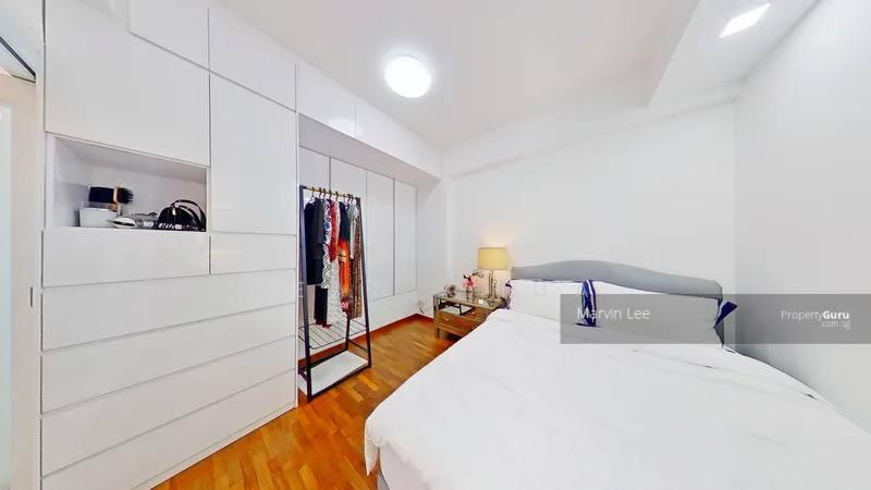 Bedroom (King Sized)