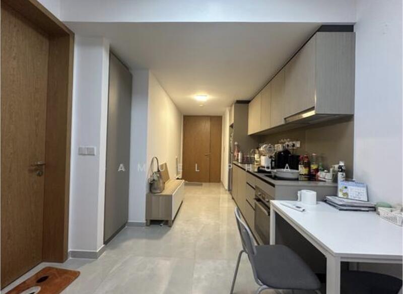 For Sale - Cheap 1 bed mrt high rental east side best buy strong rental