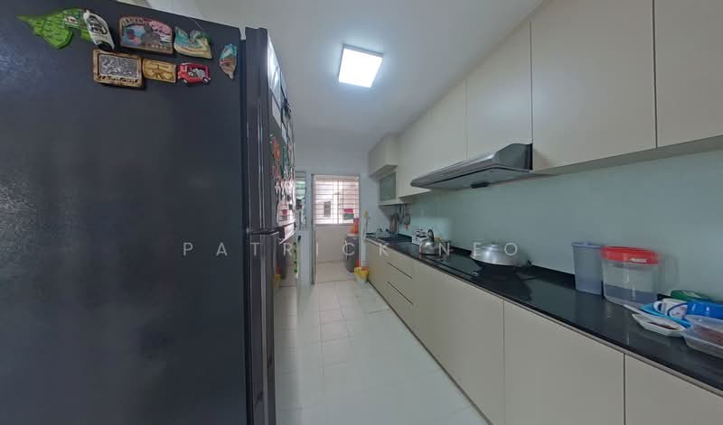 805D Keat Hong Close HDB Flat For Sale at S$ 738,000 | PropertyGuru Singapore - Kitchen