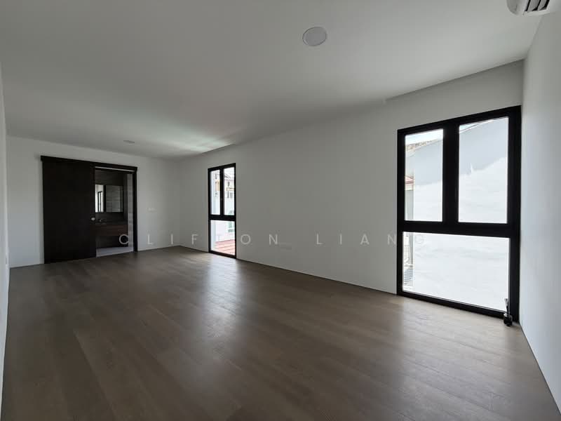 💯 Walk to Henry Park Pri Detached House For Sale at S$ 19,800,000 | PropertyGuru Singapore - Ensuite Bedroom 1