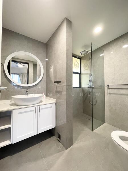 Master Ensuite Bathroom