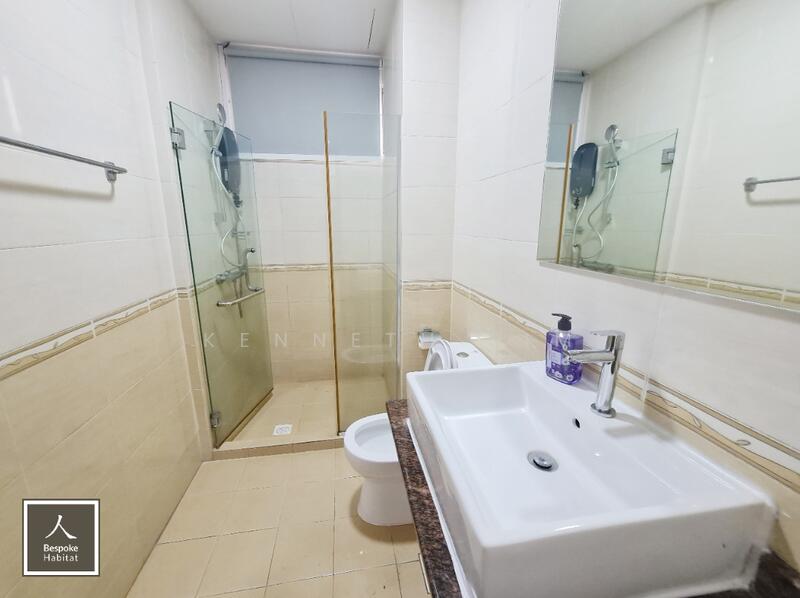 Big common bathroom sample 