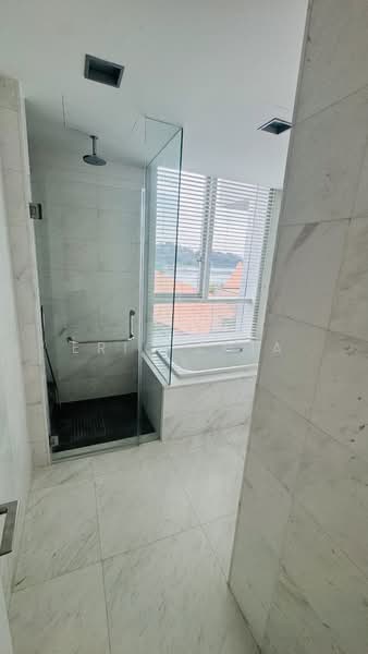 Reflections at Keppel Bay, 1 Keppel Bay View, 3 Bedrooms, 1,600 sqft, Condominium For Rent, by Eric Chia, 60206570 - Bathroom - PropertyGuru.com.sg