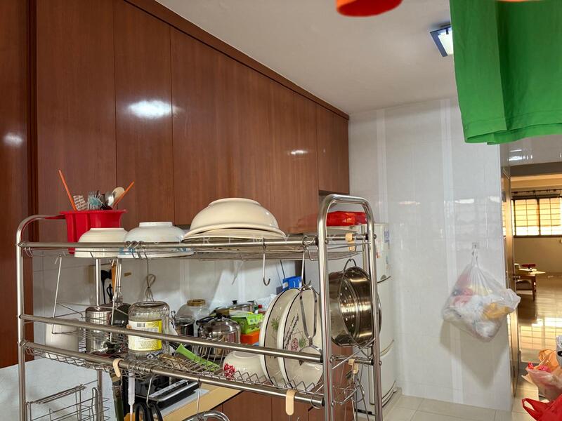 Kitchen cabinet n rack