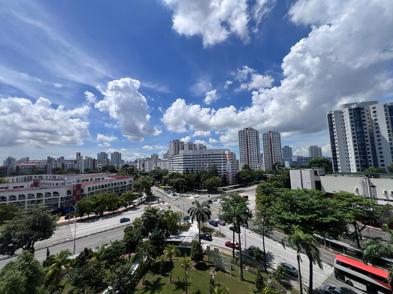 For Rent - 301 Jurong East Street 32