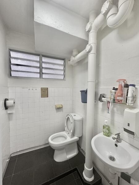603 Clementi West Street 1, Clementi West Street 1, 1,625 sqft, Shop / Shophouse For Sale, by Stanley Ow, 60206833 - Bathroom - CommercialGuru.com.sg