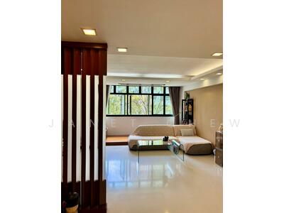 For Rent - 576 Woodlands Glen