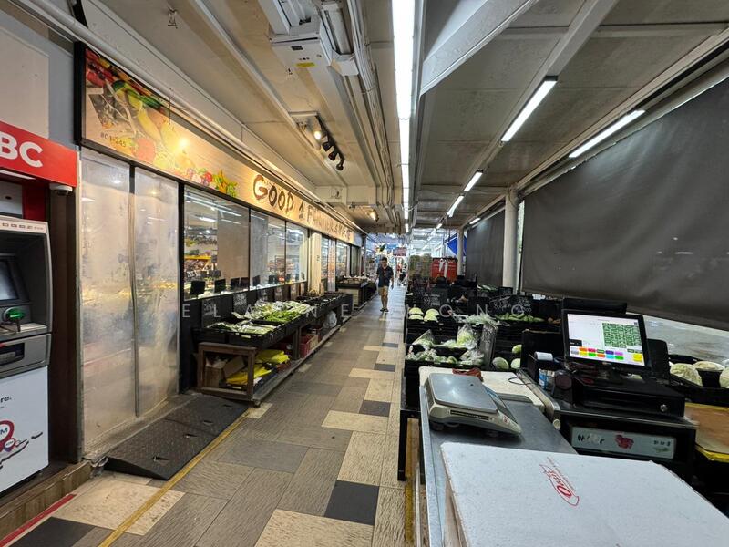 Vegetables/ fruits stall at level 1