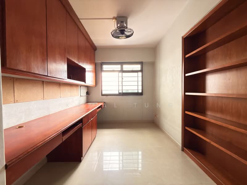 504A Montreal Drive HDB Flat For Sale at S$ 828,000 | PropertyGuru Singapore - Study