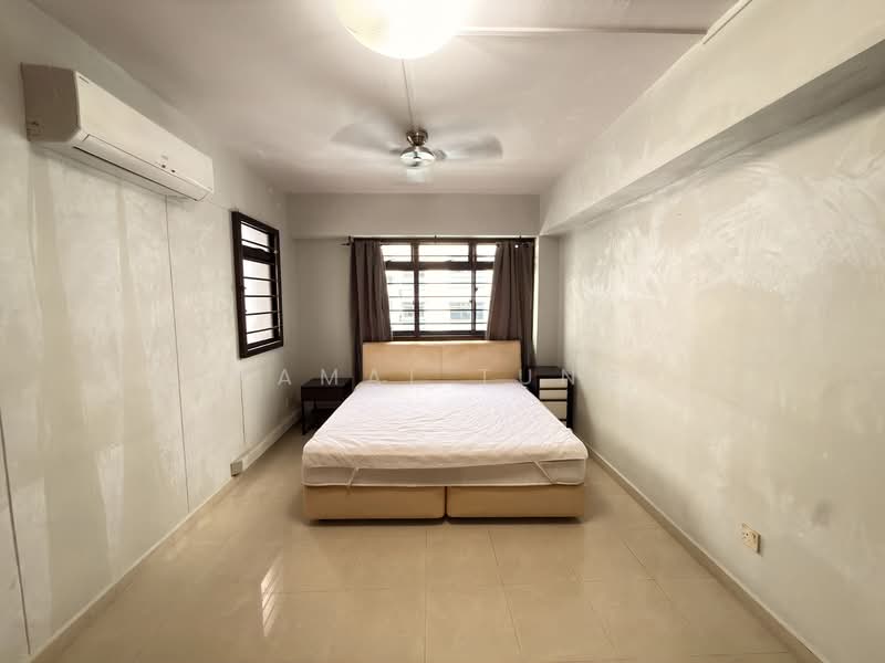 504A Montreal Drive HDB Flat For Sale at S$ 828,000 | PropertyGuru Singapore - Bedroom