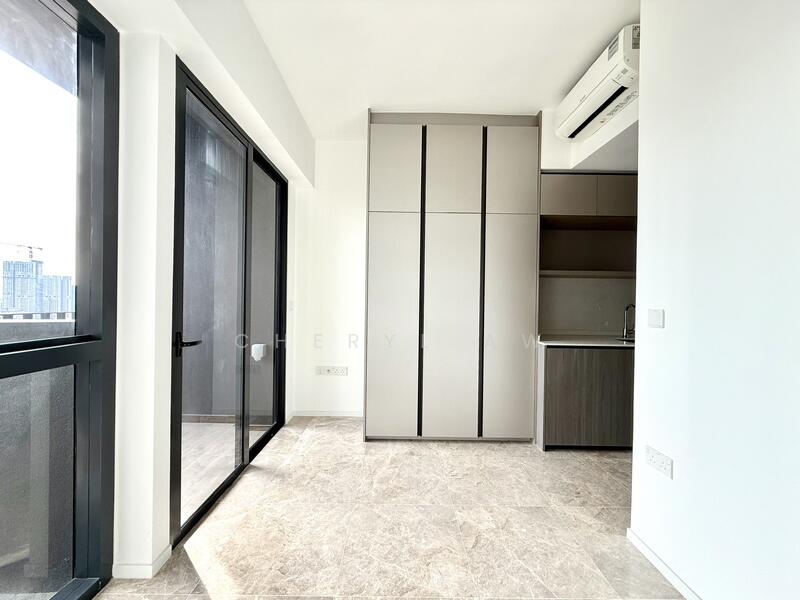 Fits a Dresser or Desk