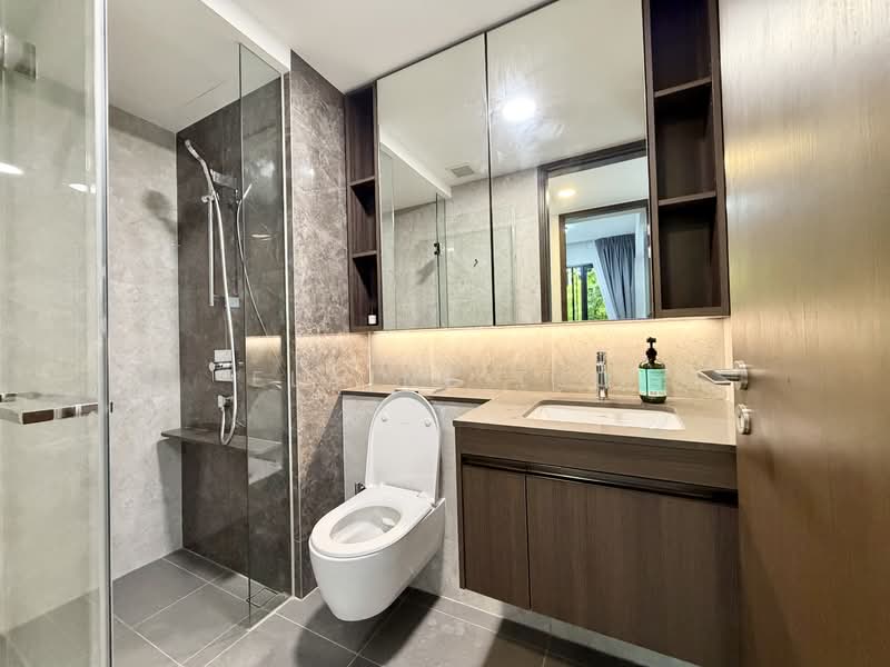 Tembusu Grand, 94 Jalan Tembusu, 2 Bedrooms, 743 sqft, Condominium For Rent, by Elaine Teo, 60207149 - Bathroom - PropertyGuru.com.sg