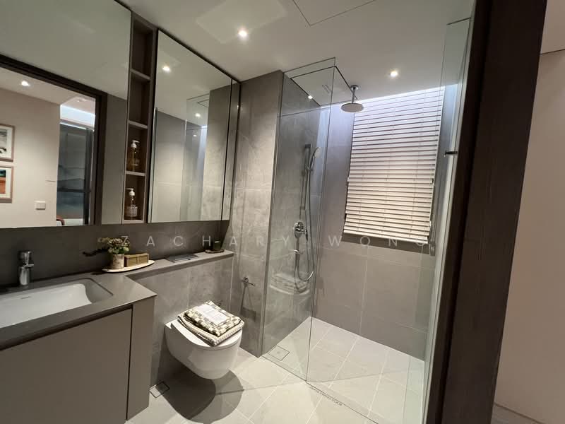 CHEAPEST 4 BEDROOM! AT EC PRICING! 10 MIN TO MRT!, , 3 Bedrooms, 990 sqft, Apartment For Sale, by Zachary Wong, 60207341 - Bathroom - PropertyGuru.com.sg