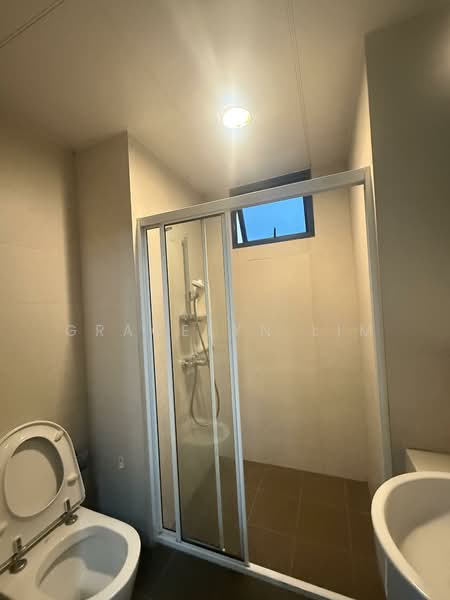 City Square Residences Condominium For Sale at S$ 3,600,000 | PropertyGuru Singapore - Bathroom
