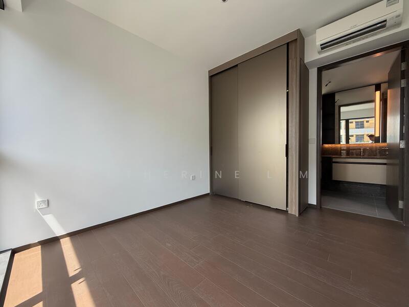 Tembusu Grand Condominium For Sale at S$ 2,800,000 | PropertyGuru Singapore - Master Bedroom