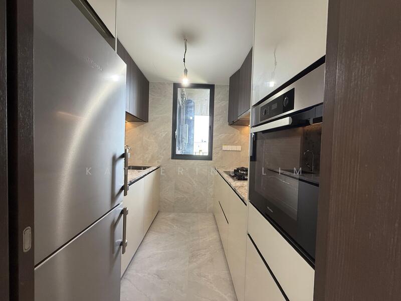 Tembusu Grand Condominium For Sale at S$ 2,800,000 | PropertyGuru Singapore - Kitchen