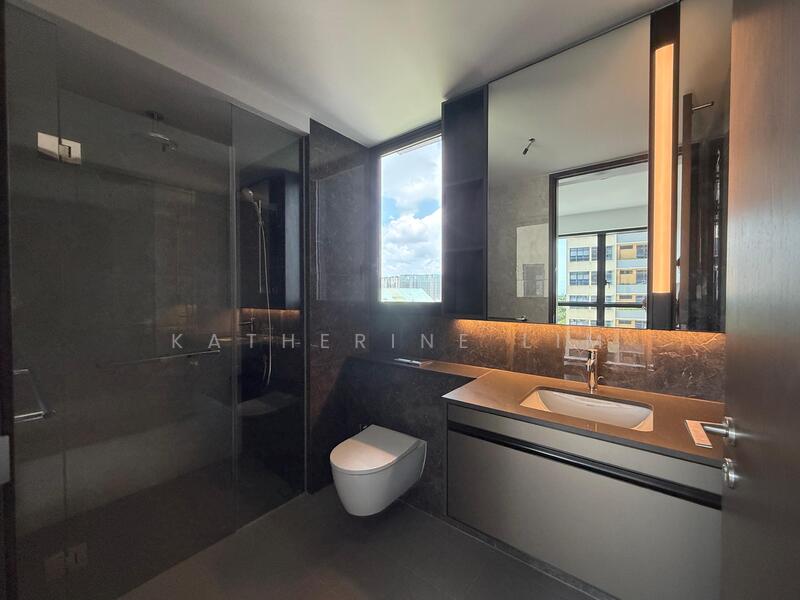 Tembusu Grand Condominium For Sale at S$ 2,800,000 | PropertyGuru Singapore - Bathroom